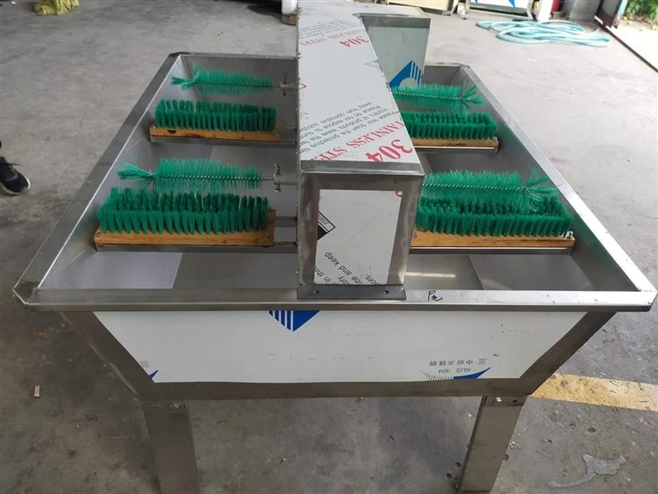 Brush Type Bottle Washing Machine price