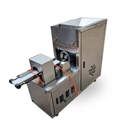 Twist tal-għaġina moqlija Ċiniża